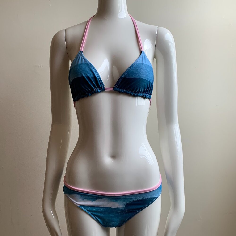 Aaron Chang blue & pink wave reversible photo print bikini